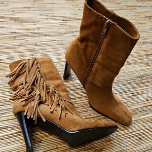 Predictions Coastal Cowgirl Tan Heeled Fringe Boots